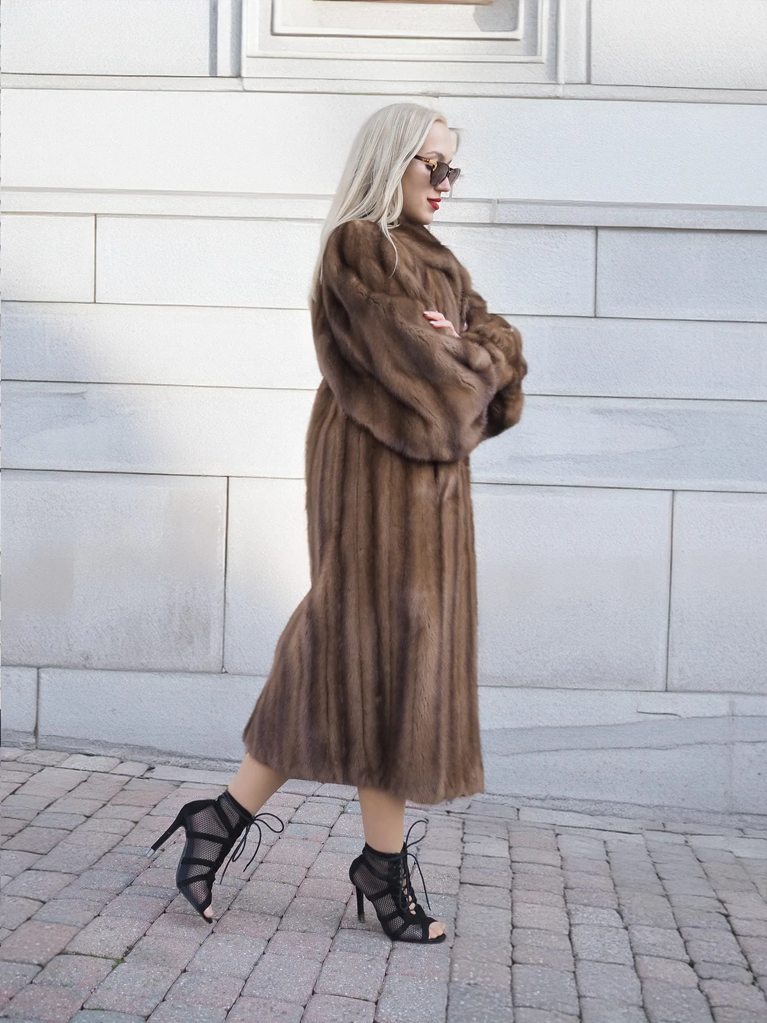 Elegant Vintage Pastel Canadian Brown Mink Fur Coat Silk Lining